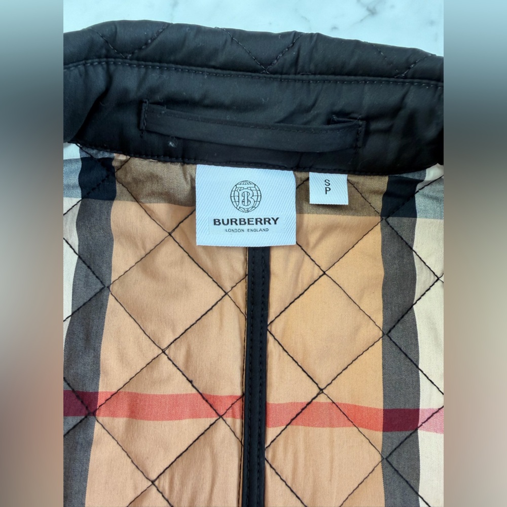 NWOT Black Quilted Jacket checker lining size Small - Picture 9 of 10